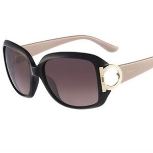Salvatore Ferragamo Sunglasses Horseshoe Black Plastic SF666S